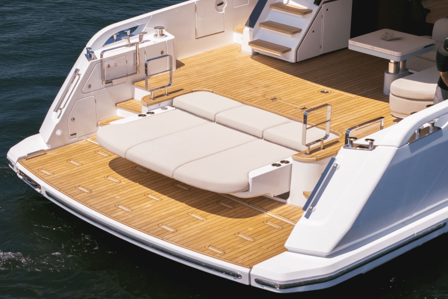 Slide: The Image of Azimut Fly 62 2025 - 94