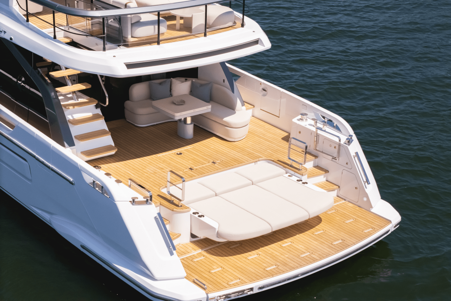 Slide: The Image of Azimut Fly 62 2025 - 95