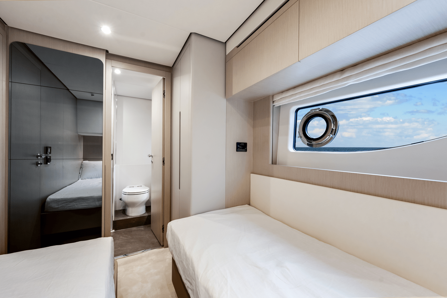 Slide: The Image of Azimut Fly 68 2025 - 20