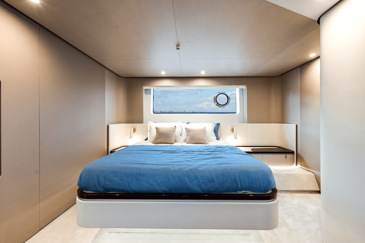 Slide: The Image of Azimut Fly 68 2025 - 27