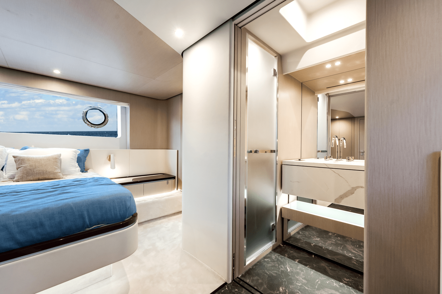 Slide: The Image of Azimut Fly 68 2025 - 30