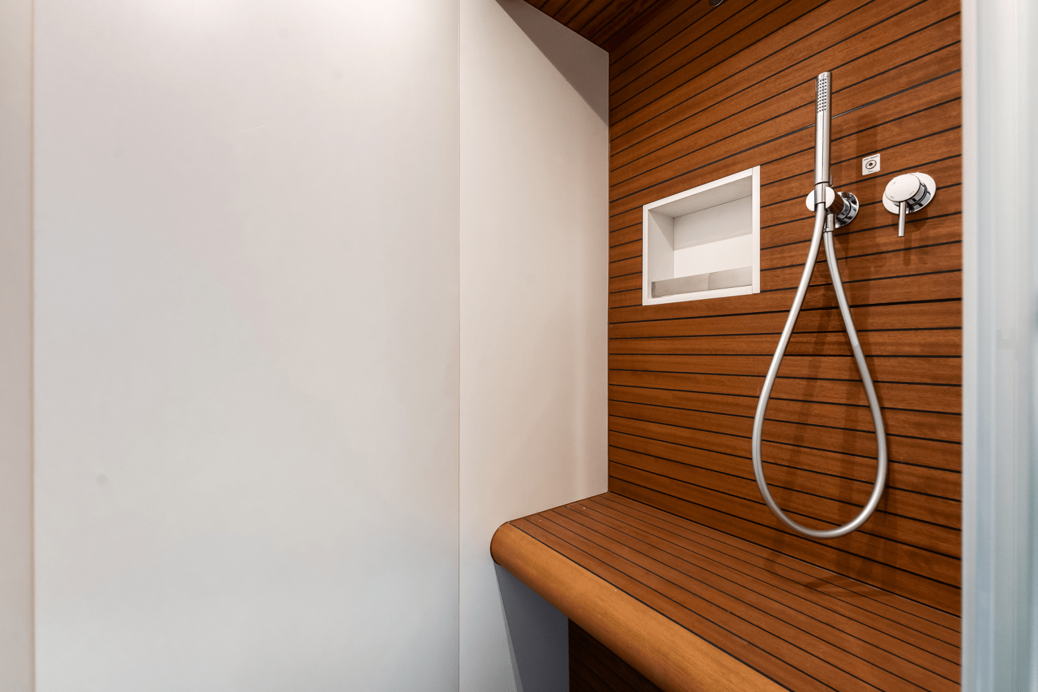 Slide: The Image of Azimut Fly 68 2025 - 32