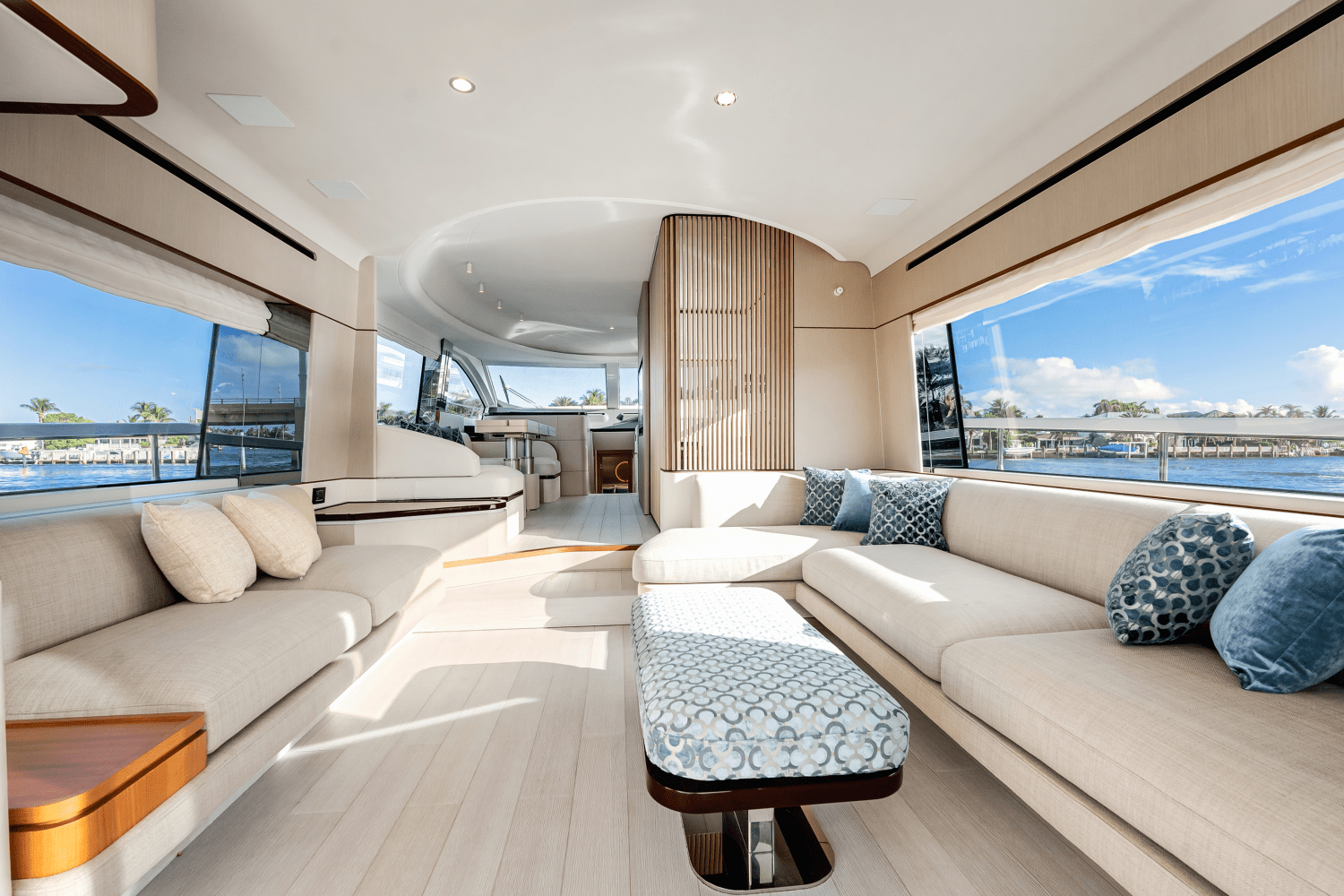 Slide: The Image of Azimut Fly 68 2025 - 36