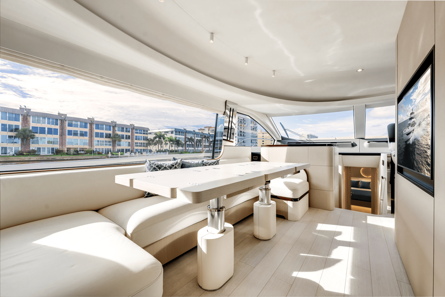 Slide: The Image of Azimut Fly 68 2025 - 41