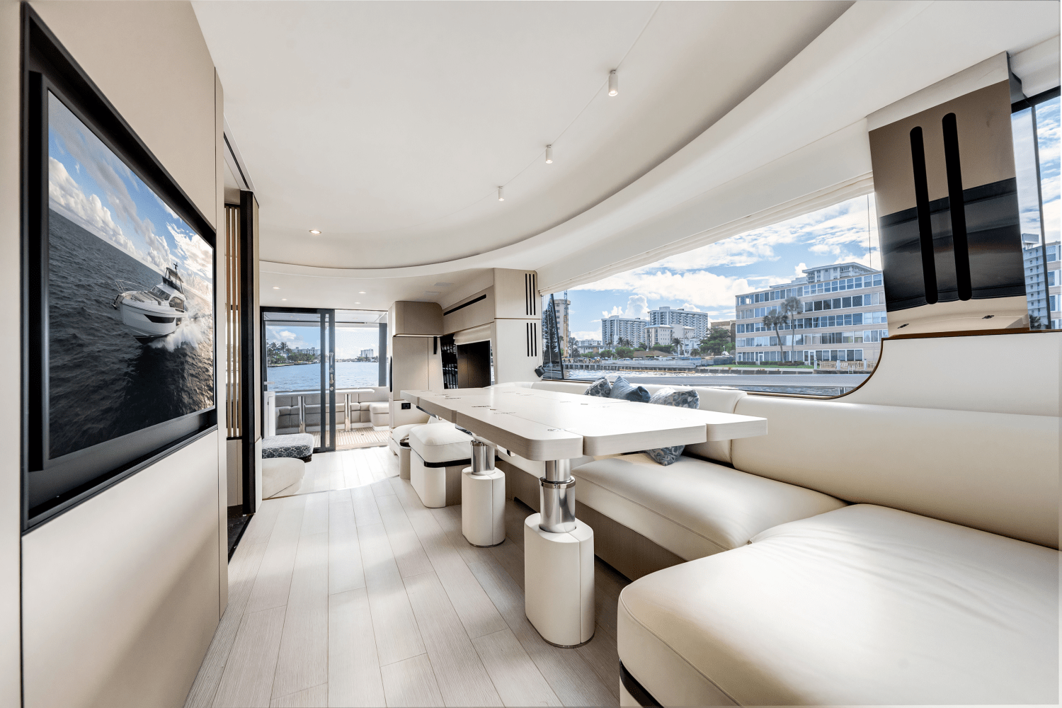 Slide: The Image of Azimut Fly 68 2025 - 43