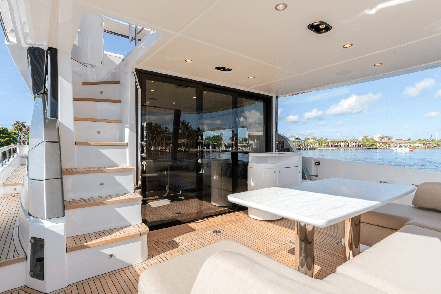 Slide: The Image of Azimut Fly 68 2025 - 48