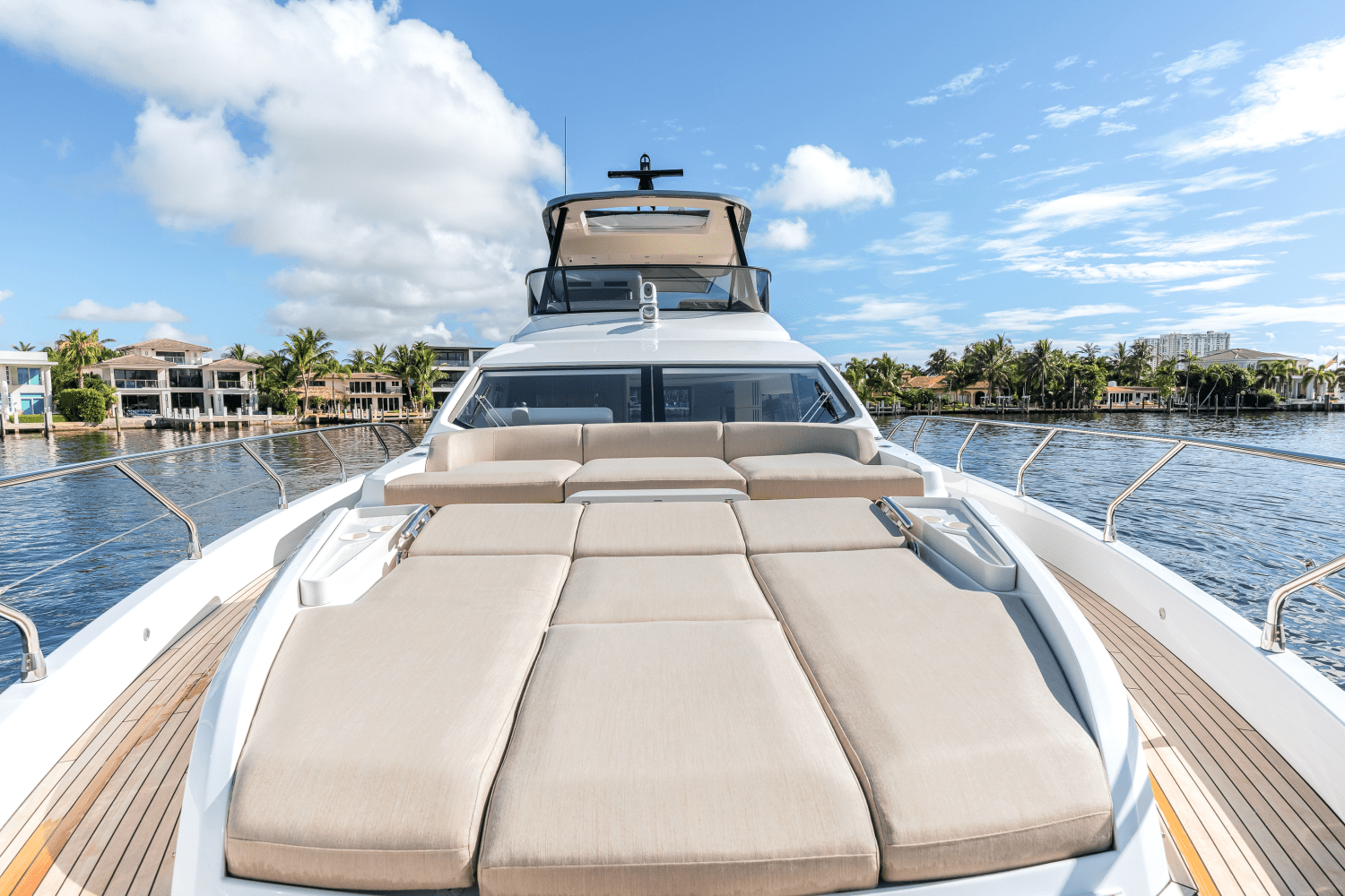 Slide: The Image of Azimut Fly 68 2025 - 51