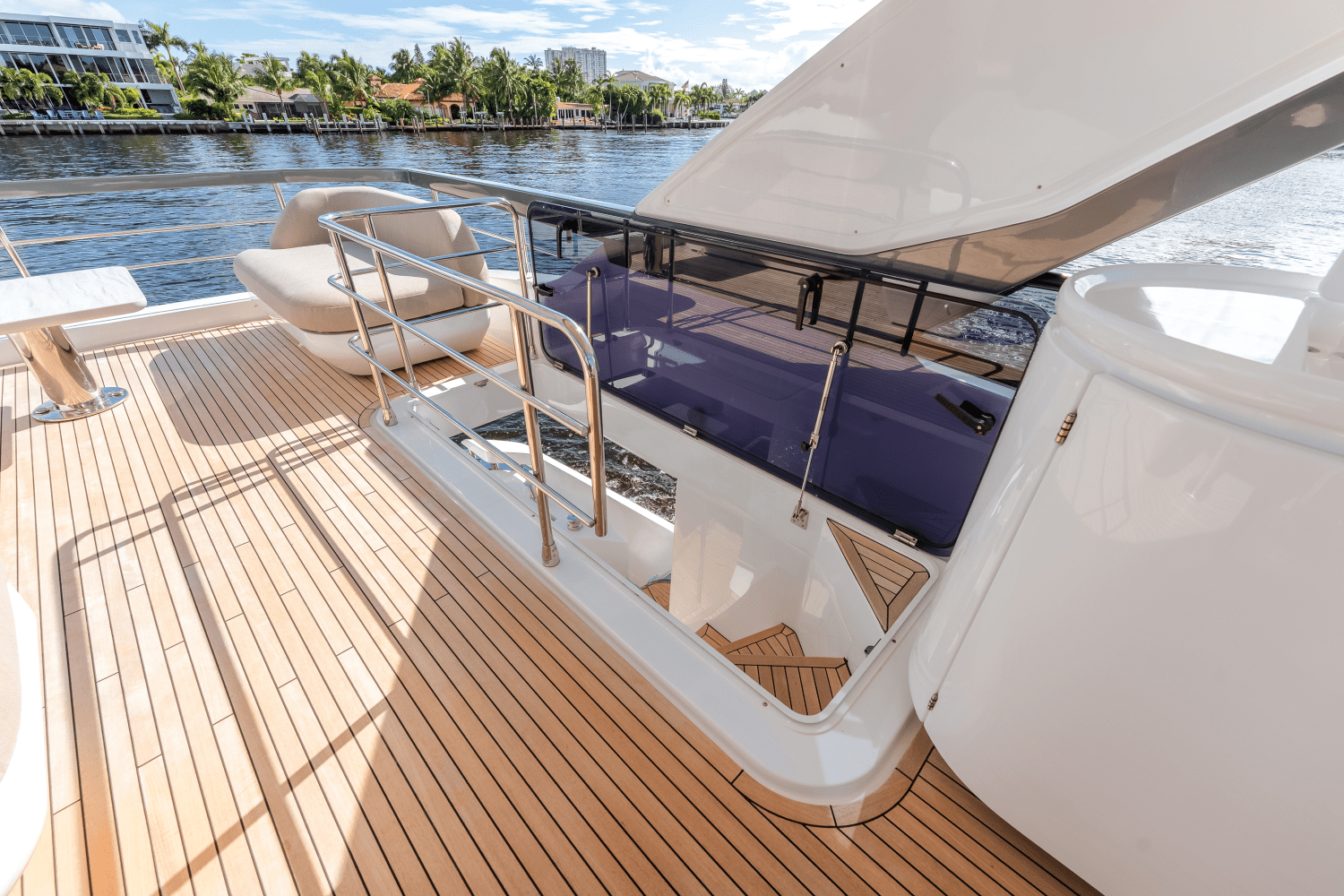 Slide: The Image of Azimut Fly 68 2025 - 61