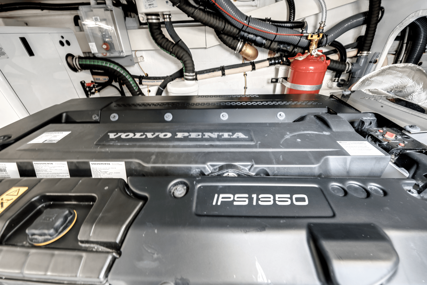 Slide: The Image of Azimut Fly 68 2025 - 63