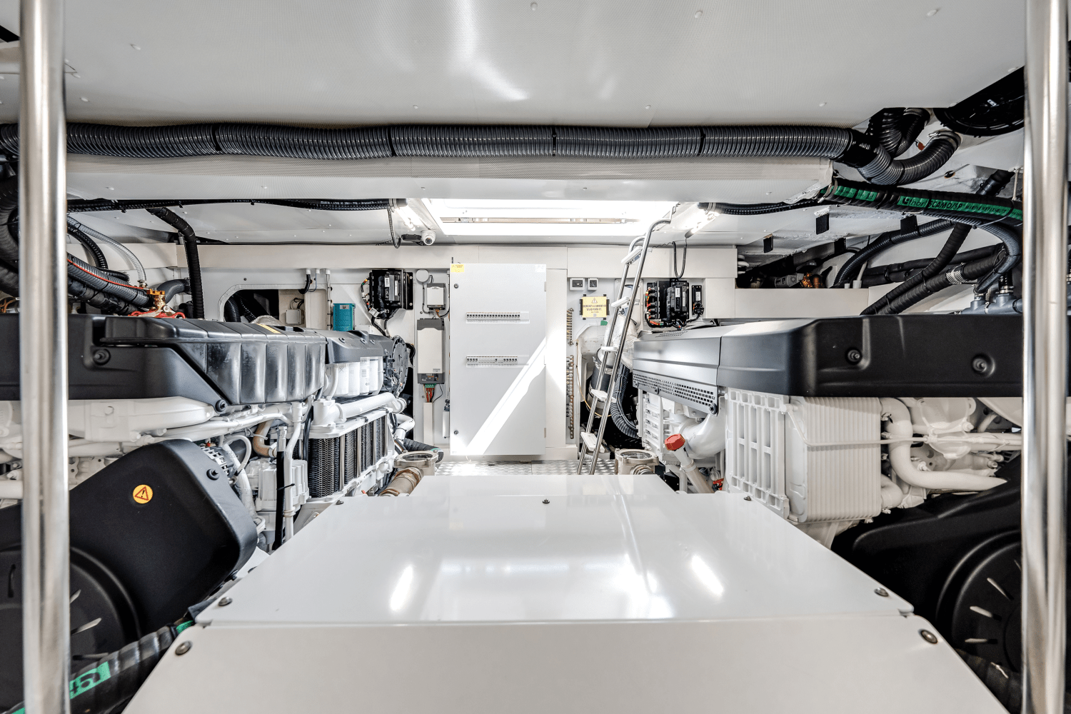 Slide: The Image of Azimut Fly 68 2025 - 66