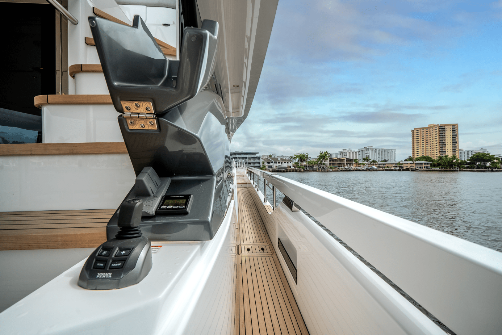 Slide: The Image of Azimut Fly 78 2026 - 5506472