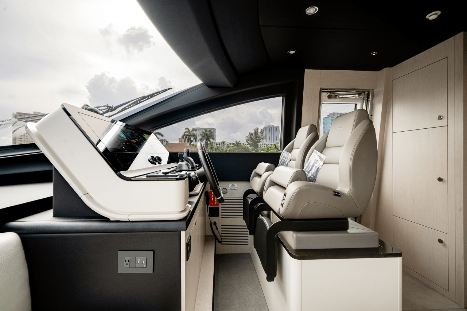 Slide: The Image of Azimut Fly 78 2026 - 5506522
