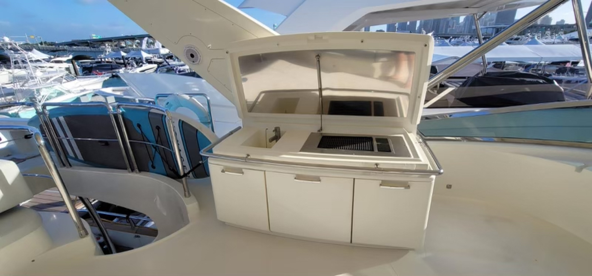 Slide: The Image of Azimut Flybridge 2008 - 3210819