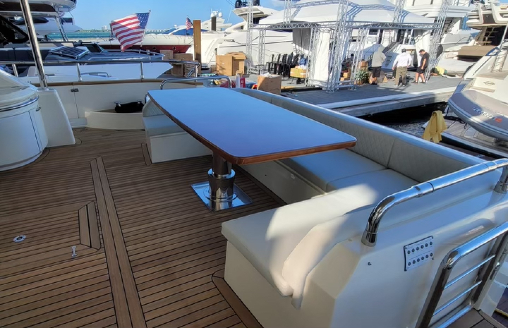 Slide: The Image of Azimut Flybridge 2008 - 3210825