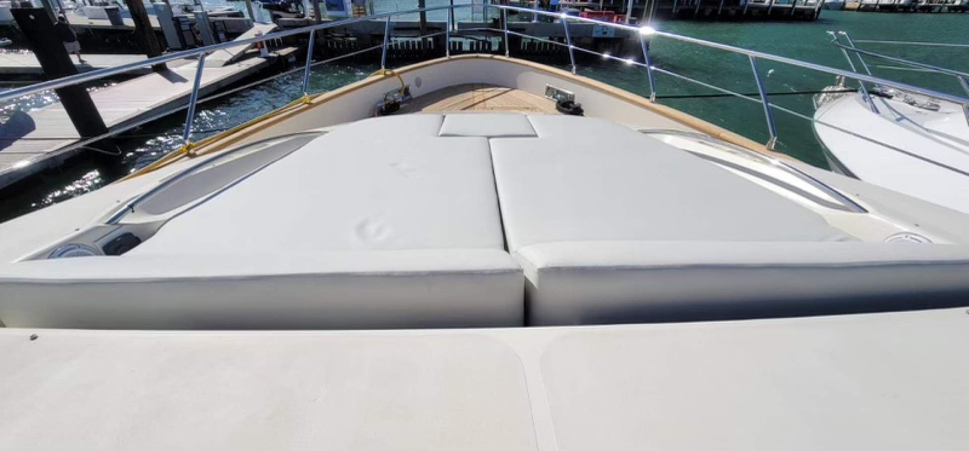 Slide: The Image of Azimut Flybridge 2008 - 3210815