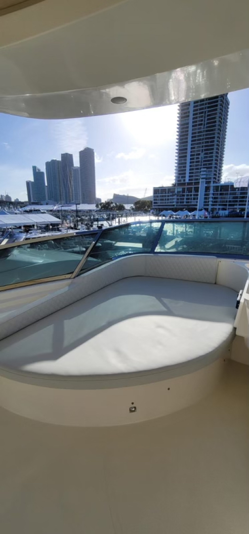 Slide: The Image of Azimut Flybridge 2008 - 3210817