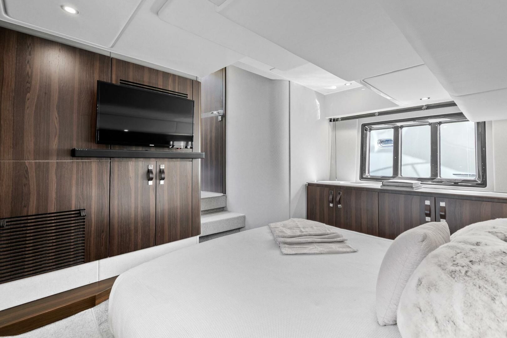 Slide: The Image of Azimut Flybridge 2019 - 5129633