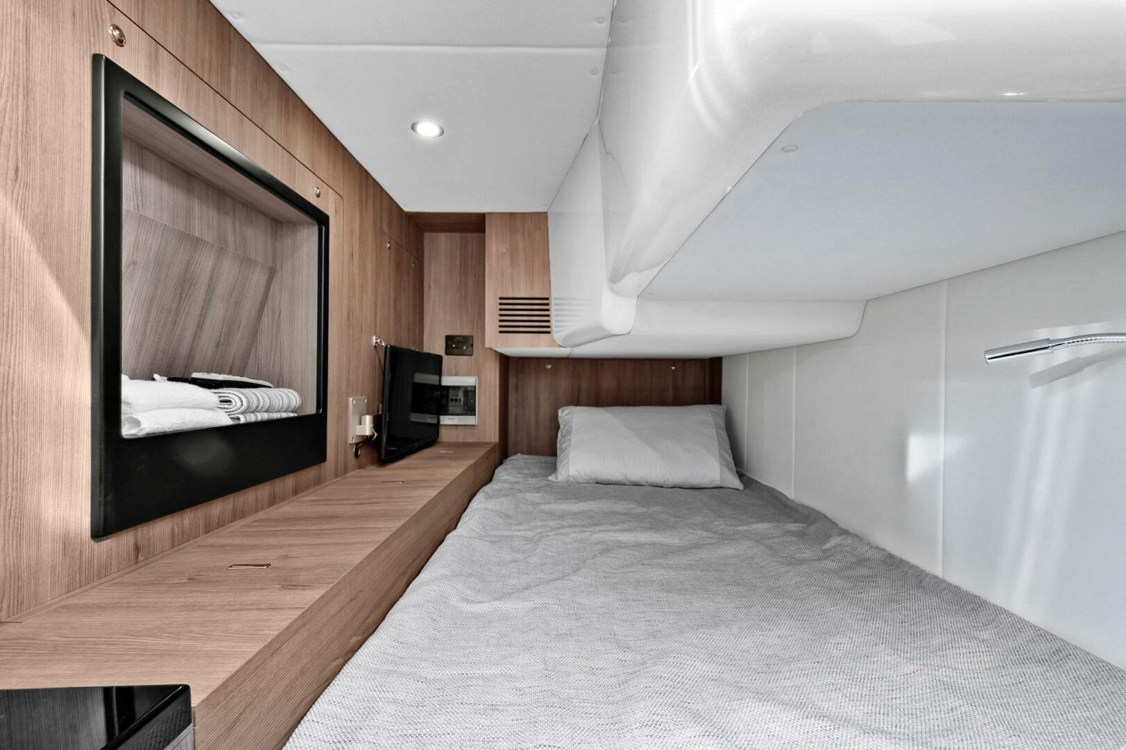 Slide: The Image of Azimut Flybridge 2019 - 5129644