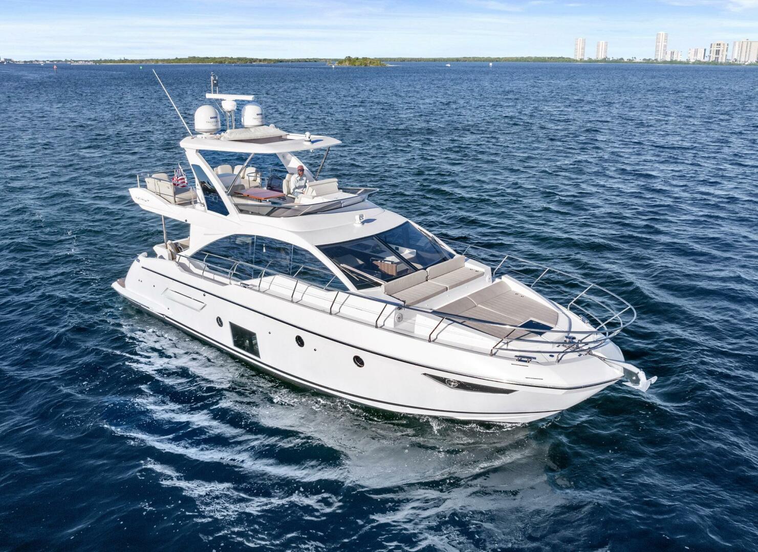 Slide: The Image of Azimut Flybridge 2019 - 5129646
