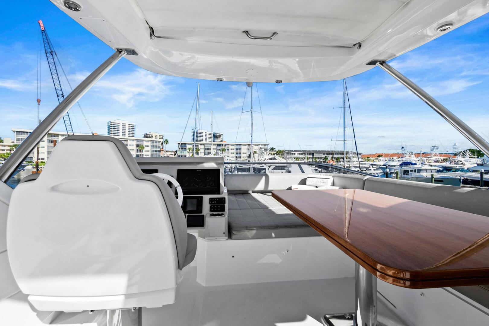 Slide: The Image of Azimut Flybridge 2019 - 5129651
