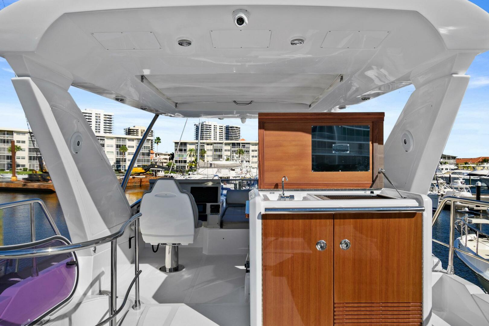 Slide: The Image of Azimut Flybridge 2019 - 5129656