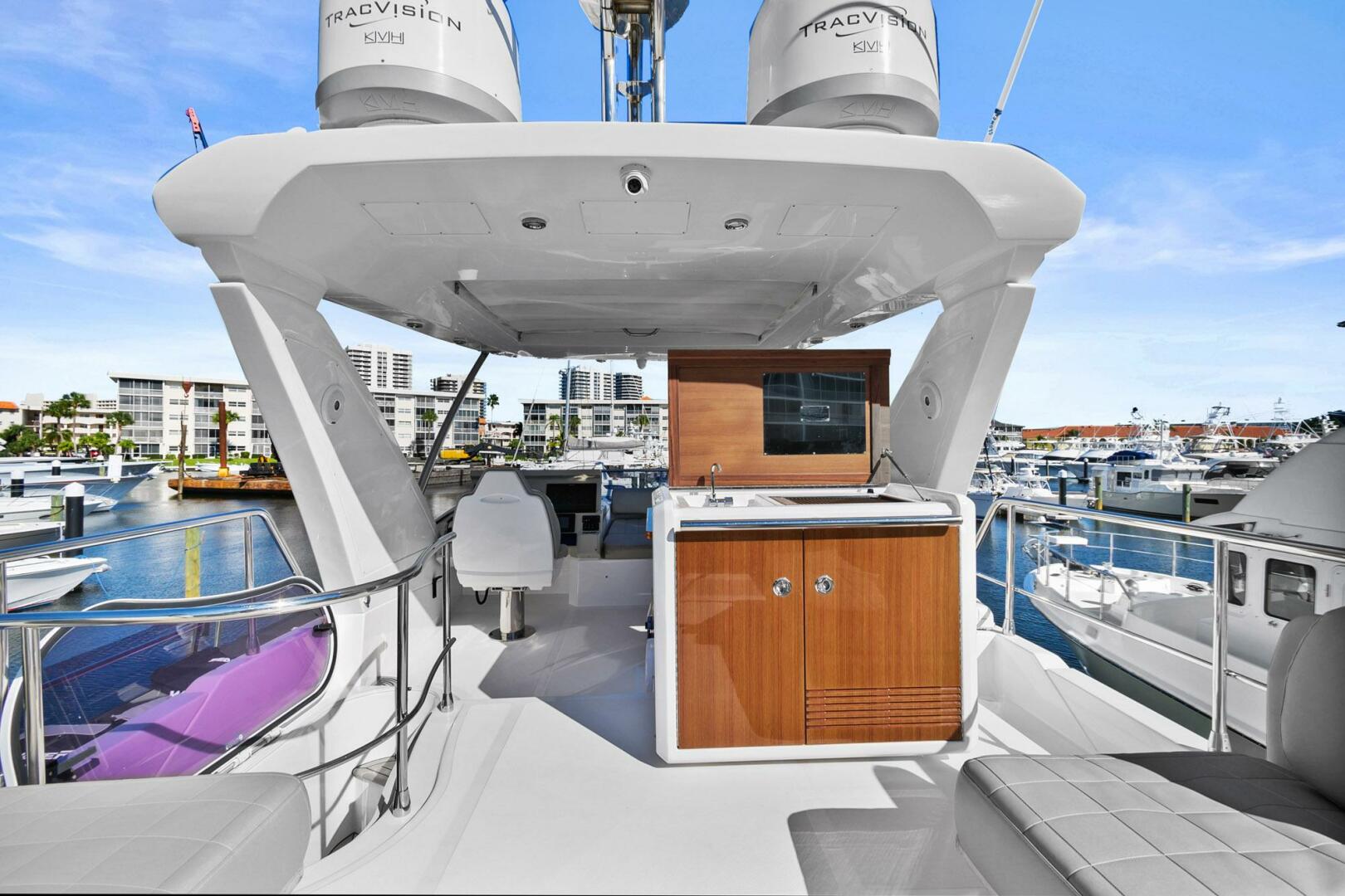 Slide: The Image of Azimut Flybridge 2019 - 5129657