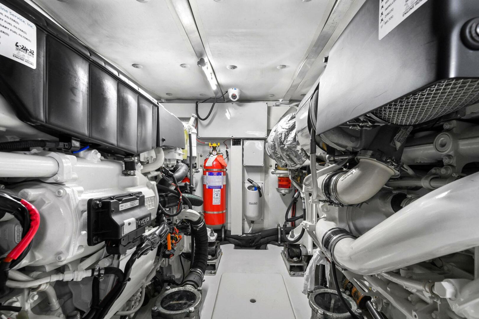 Slide: The Image of Azimut Flybridge 2019 - 5129665