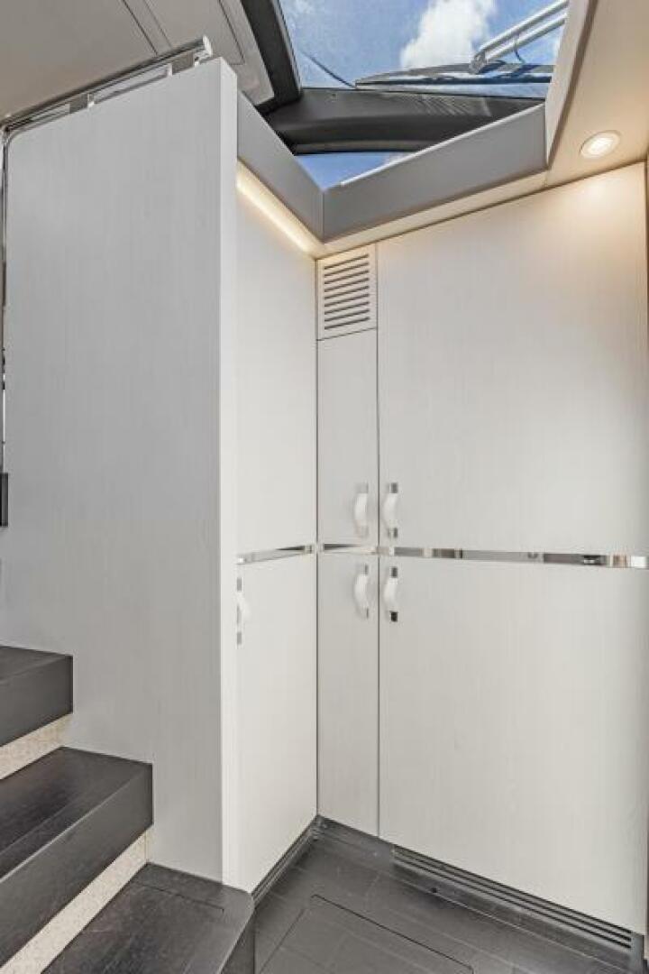 Slide: The Image of Azimut 50 - True North - Storage 2021 Azimut 50 Flybridge Motoryacht - True North - 4737019