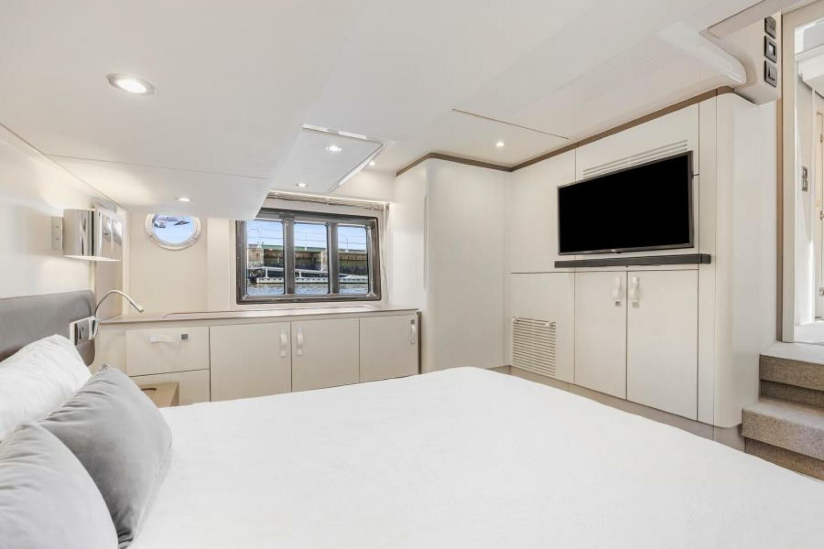 Slide: The Image of Azimut 50 - True North - Stateroom 2021 Azimut 50 Flybridge Motoryacht - True North - 4737022