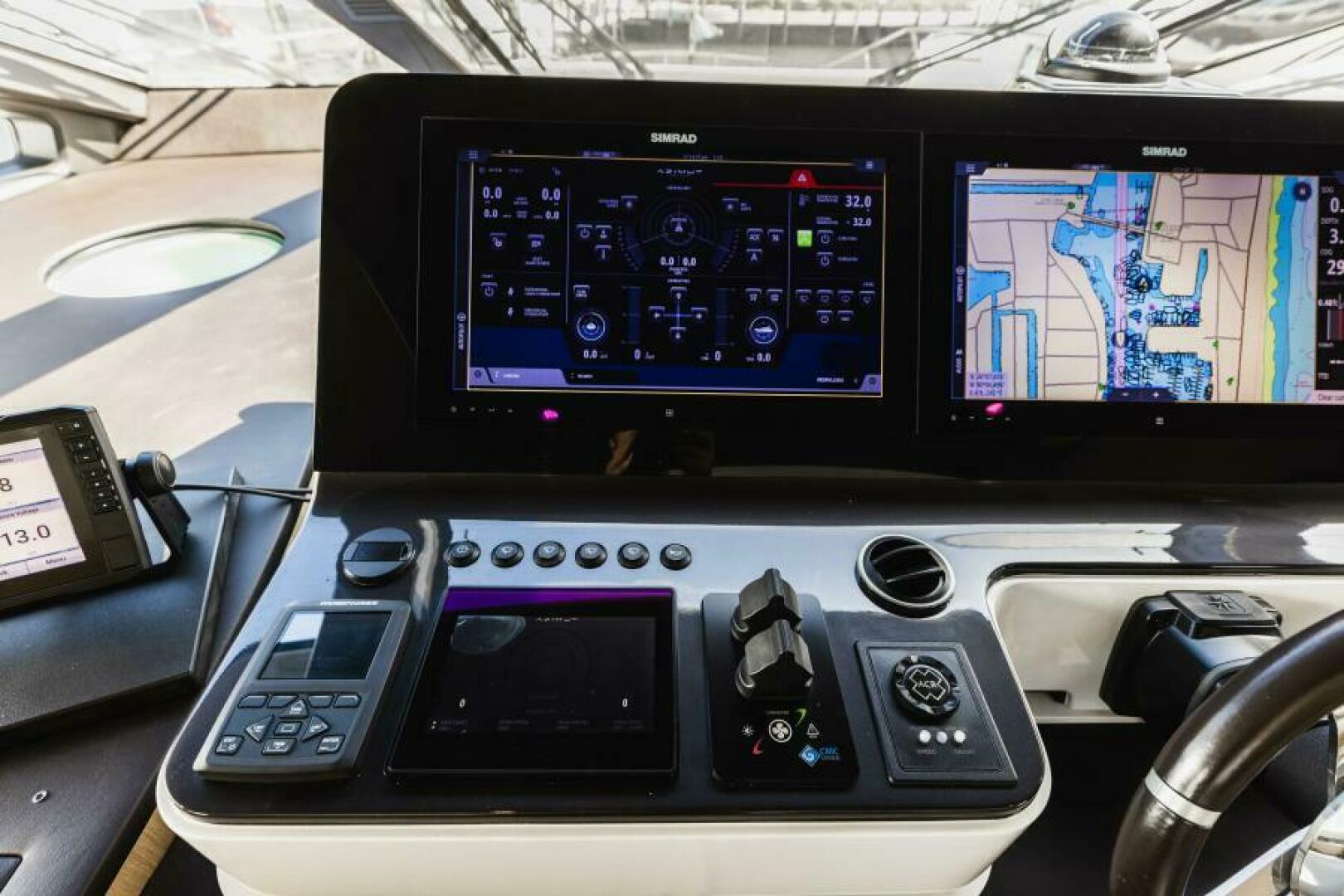 Slide: The Image of Azimut Grande 27 METRI 2019 - 5435331