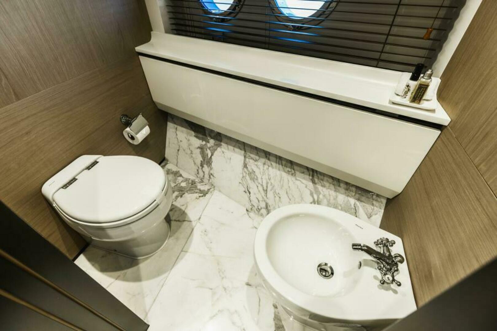 Slide: The Image of Azimut Grande 27 METRI 2019 - 5435341