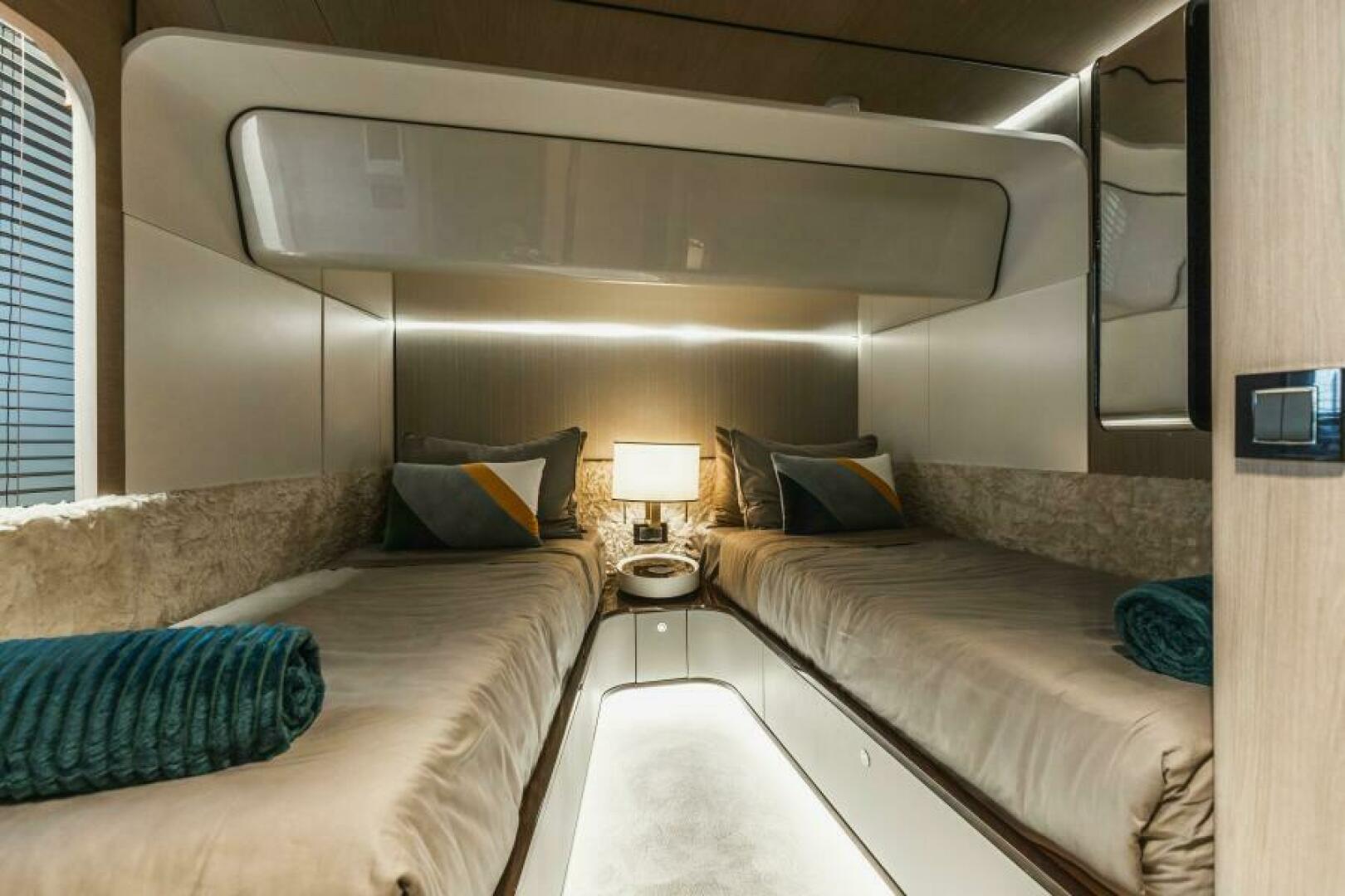 Slide: The Image of Azimut Grande 27 METRI 2019 - 5435350