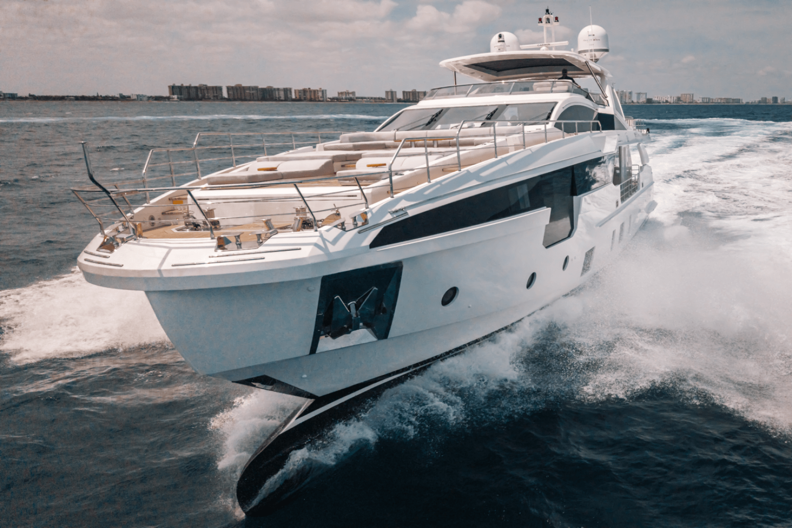 Slide: The Image of Azimut Grande 32M 2025 - 5273800