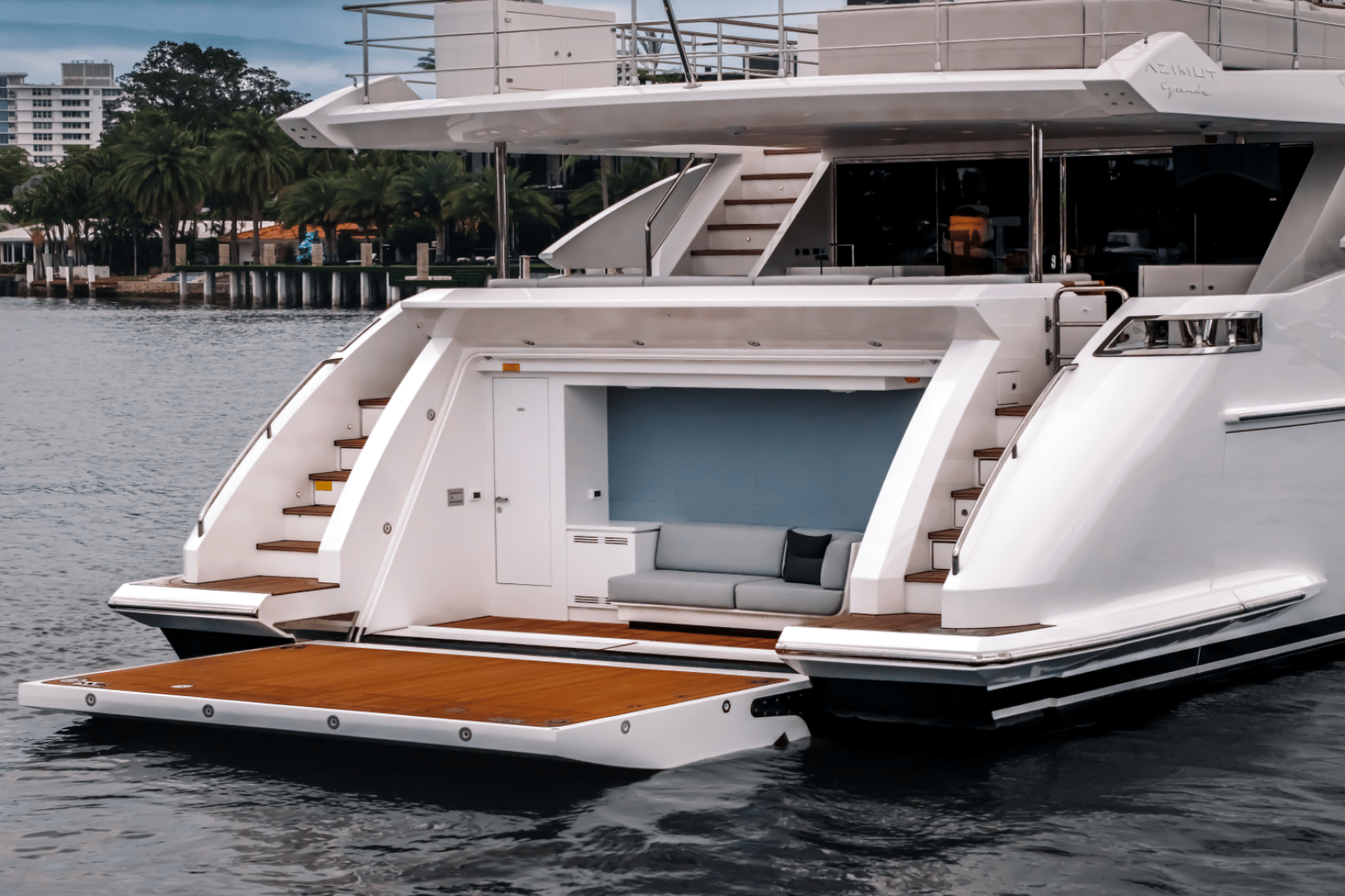 Slide: The Image of Azimut Grande 32M 2025 - 5273815