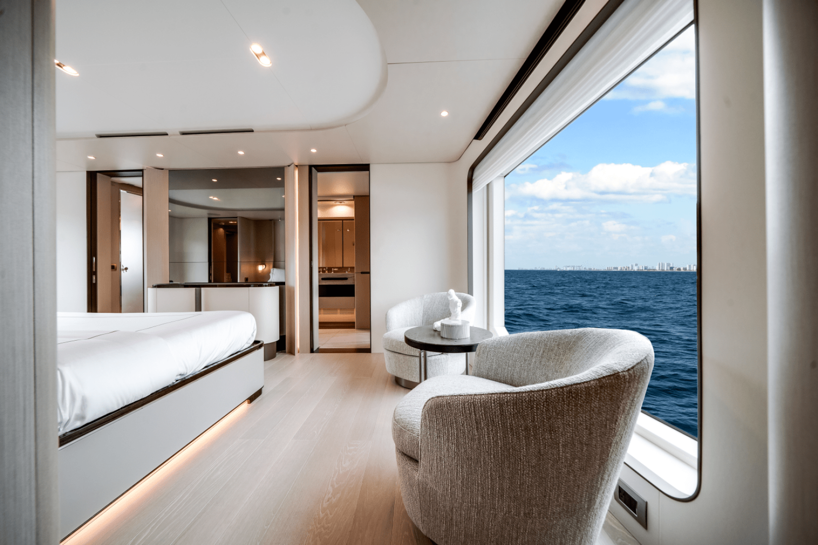 Slide: The Image of Azimut Grande 32M 2025 - 5273836