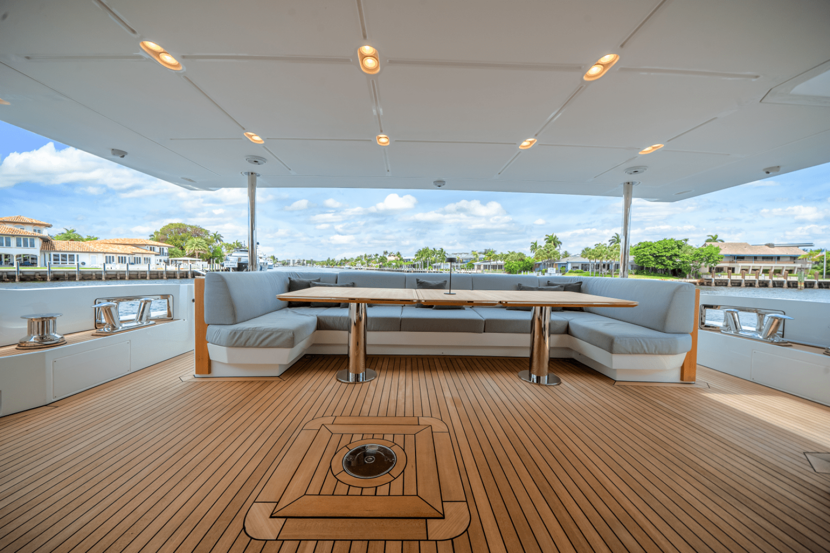 Slide: The Image of Azimut Grande 32M 2025 - 5273854