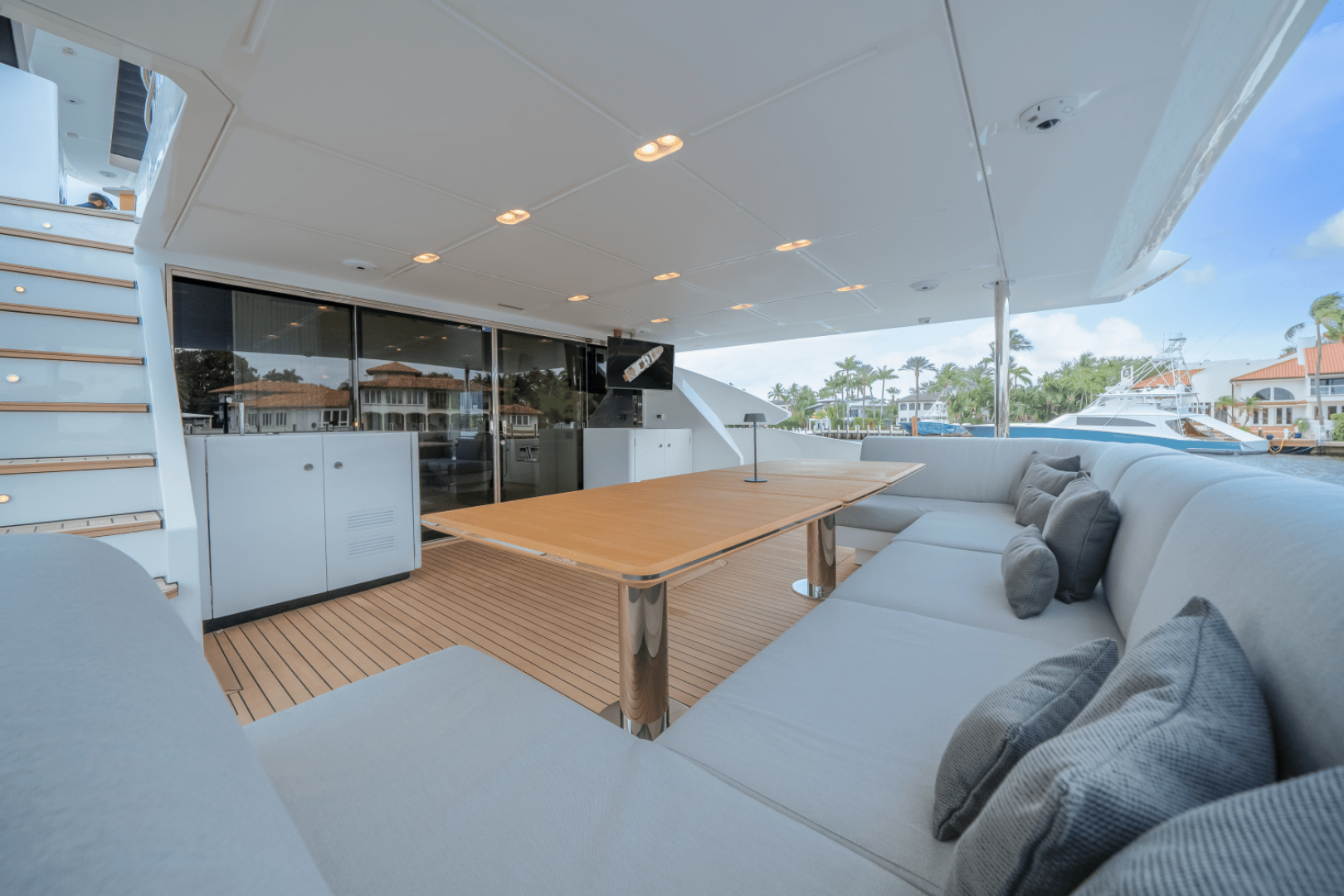 Slide: The Image of Azimut Grande 32M 2025 - 5273856
