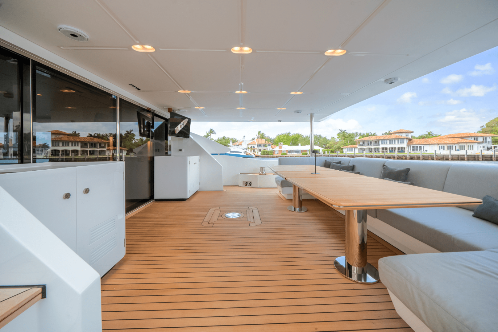 Slide: The Image of Azimut Grande 32M 2025 - 5273860
