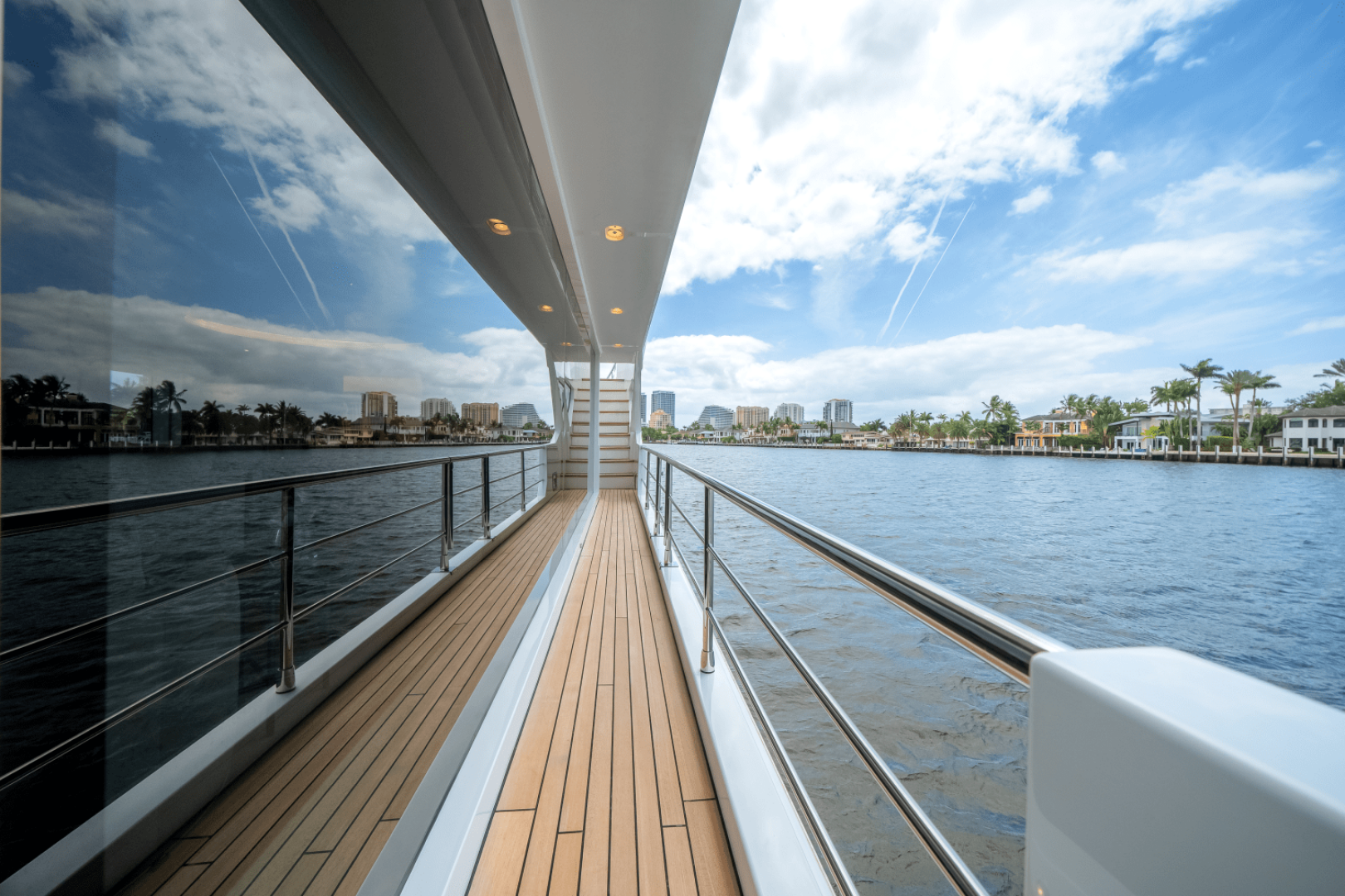 Slide: The Image of Azimut Grande 32M 2025 - 5273861