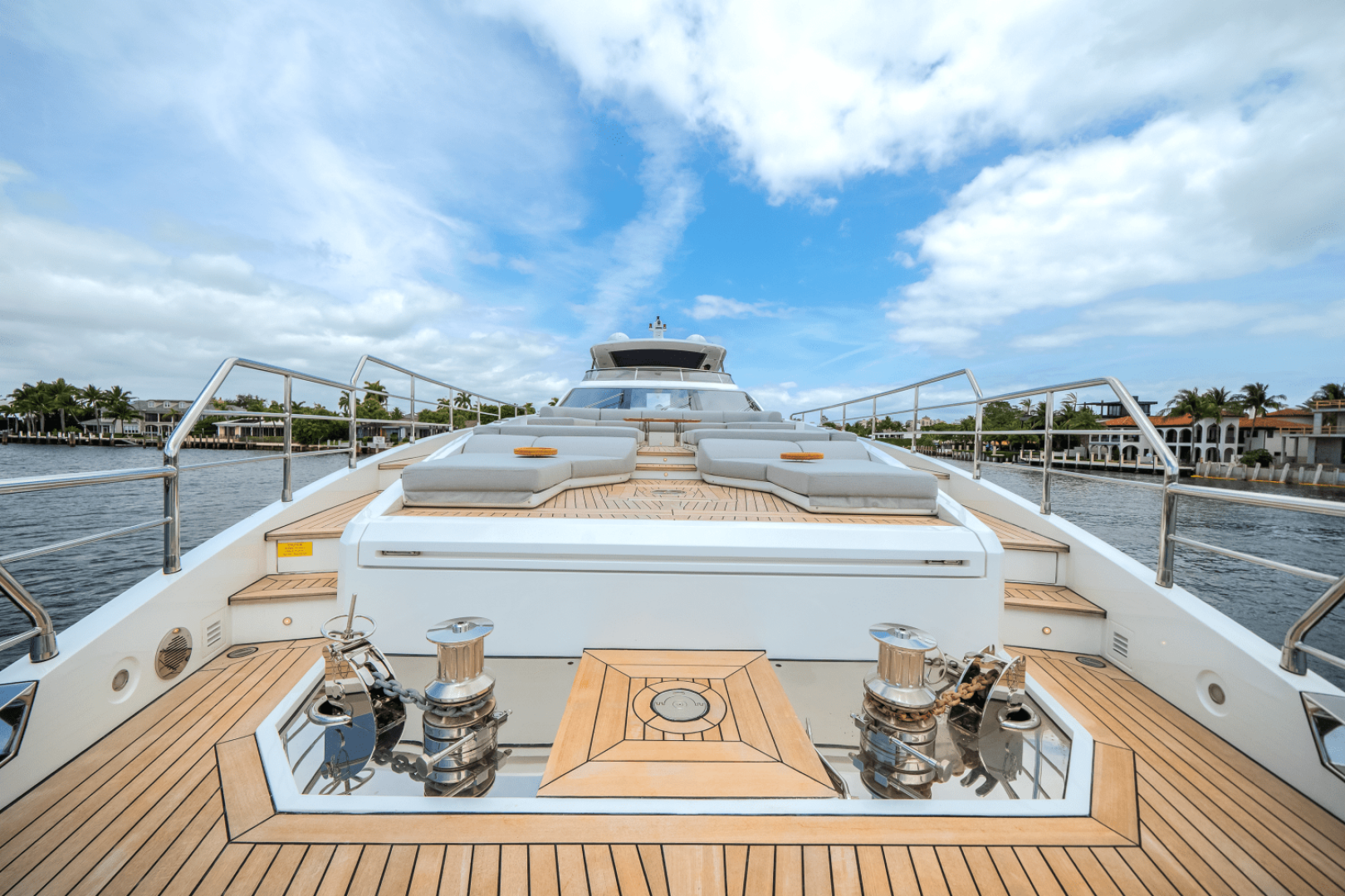 Slide: The Image of Azimut Grande 32M 2025 - 5273864
