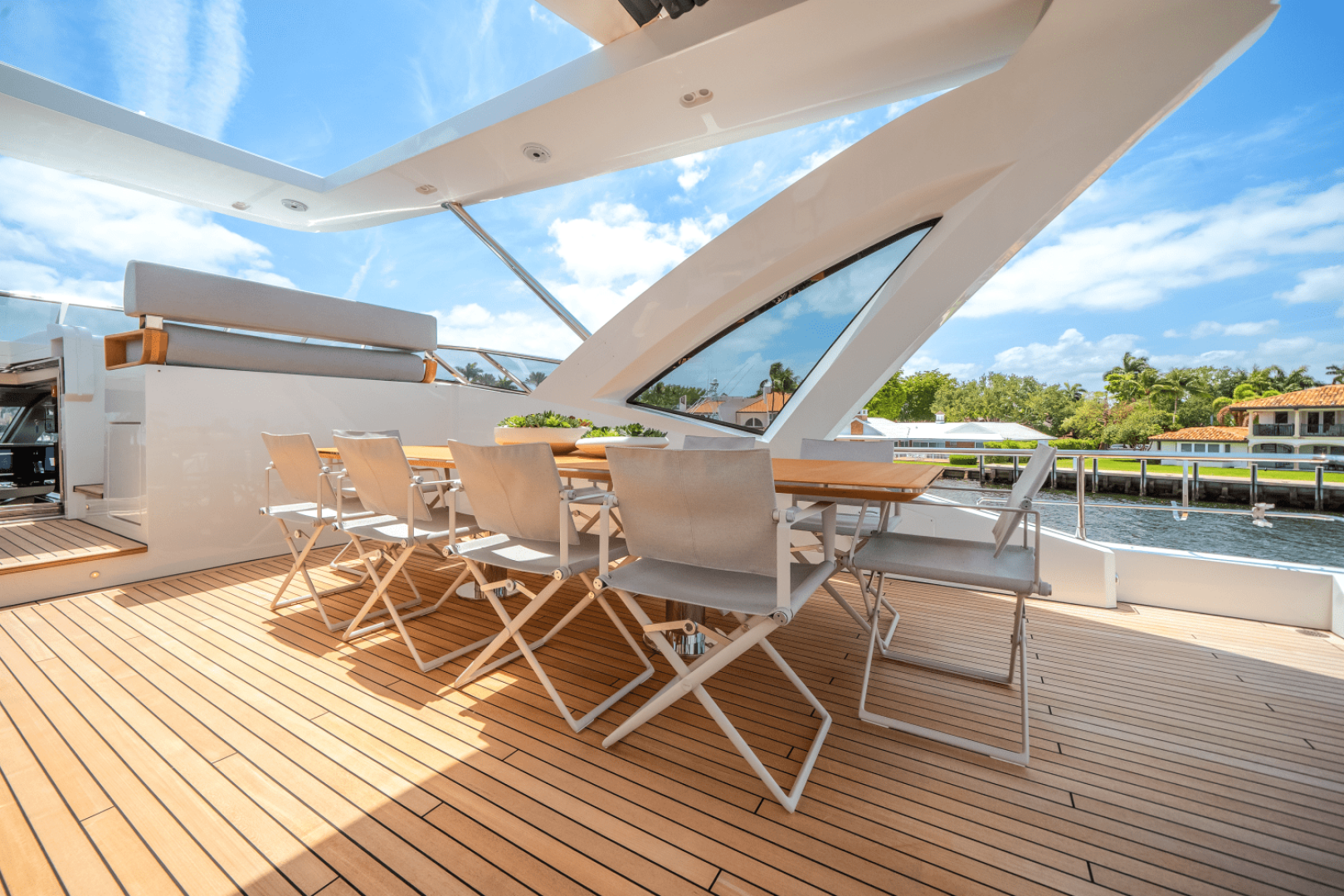 Slide: The Image of Azimut Grande 32M 2025 - 5273873