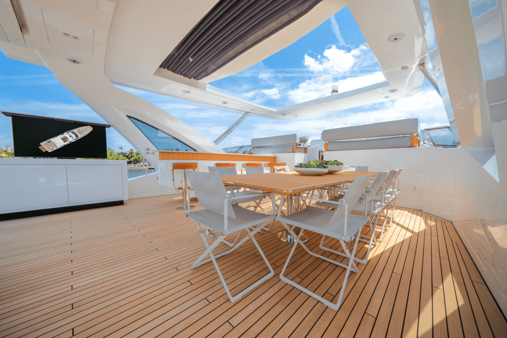 Slide: The Image of Azimut Grande 32M 2025 - 5273875
