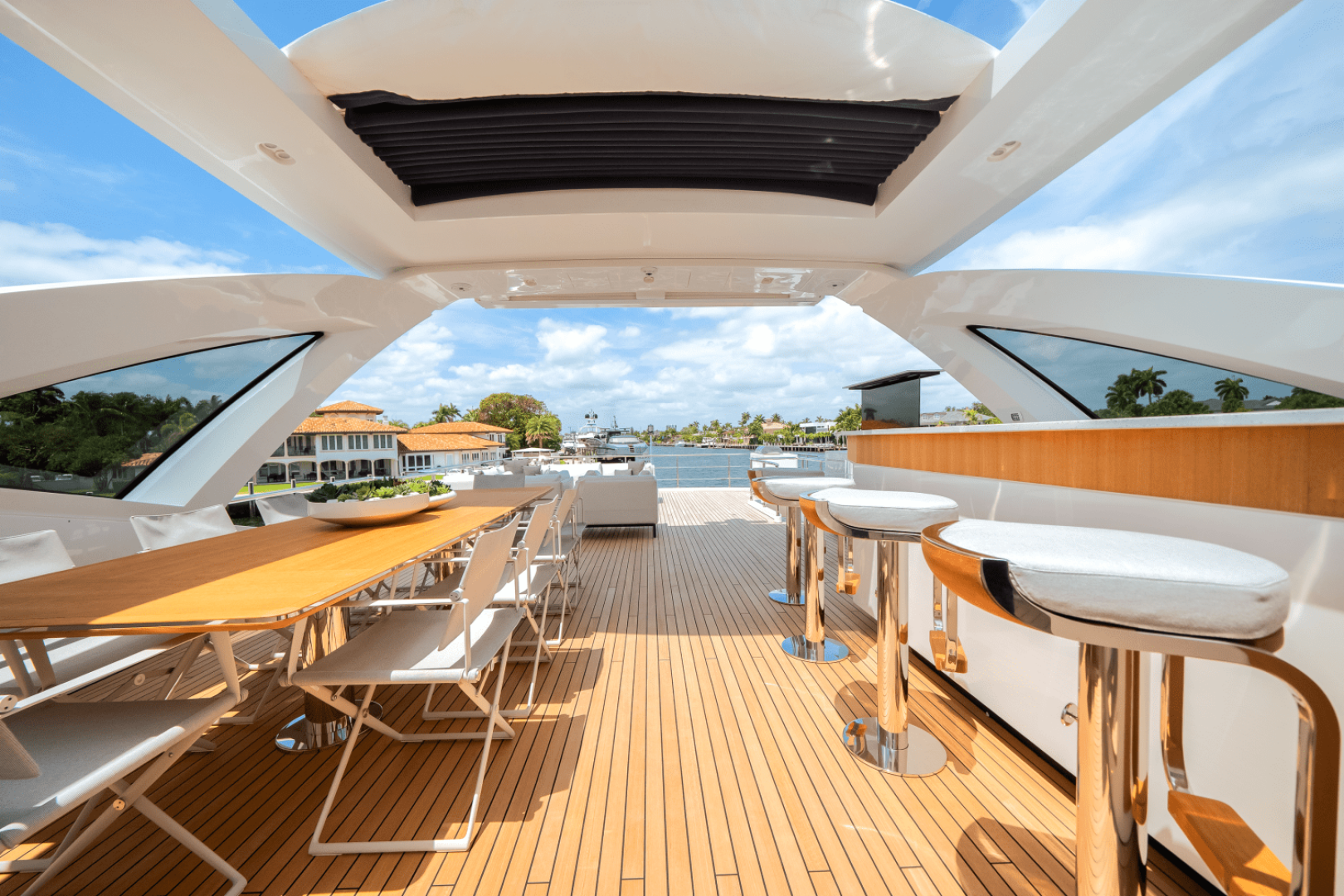 Slide: The Image of Azimut Grande 32M 2025 - 5273876