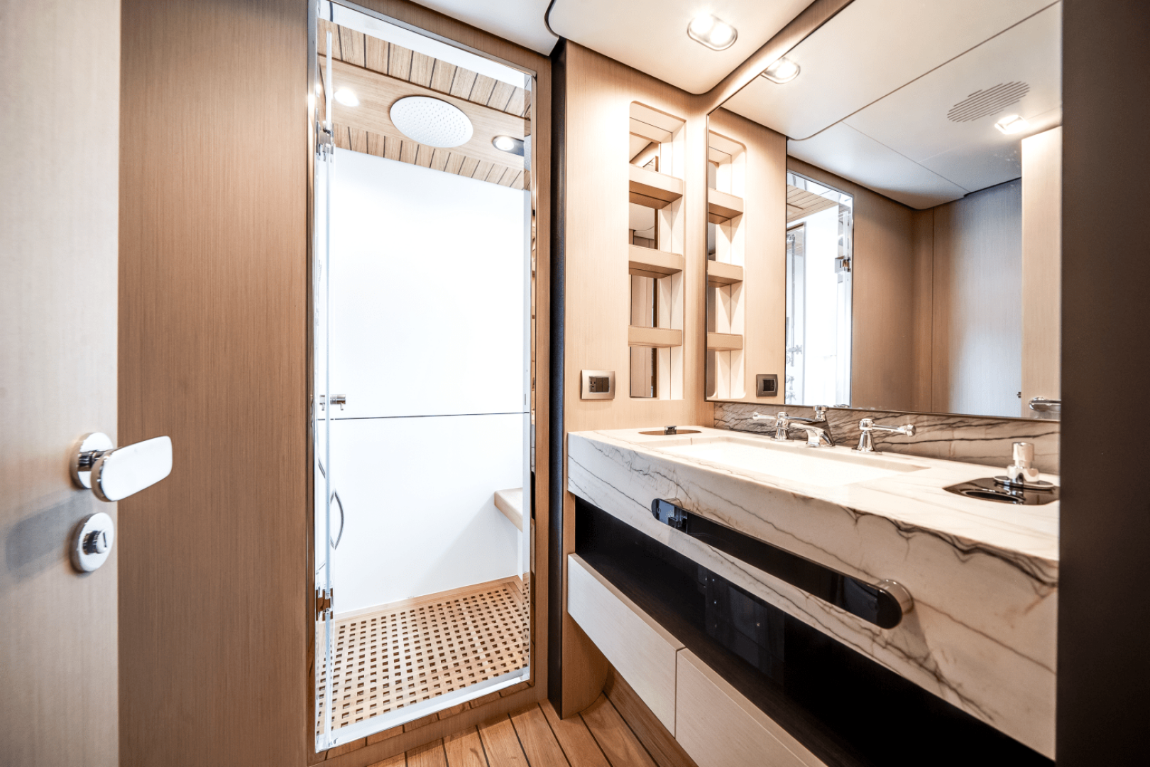 Slide: The Image of Azimut Grande 32M 2025 - 5273883