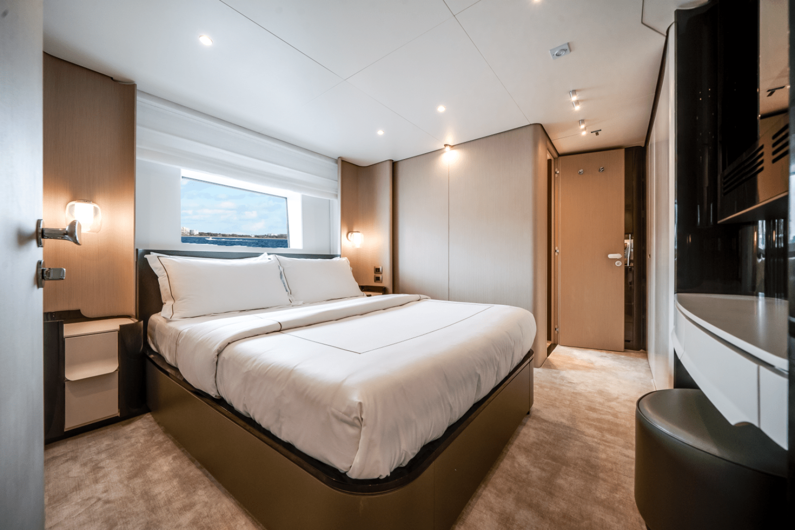 Slide: The Image of Azimut Grande 32M 2025 - 5273884