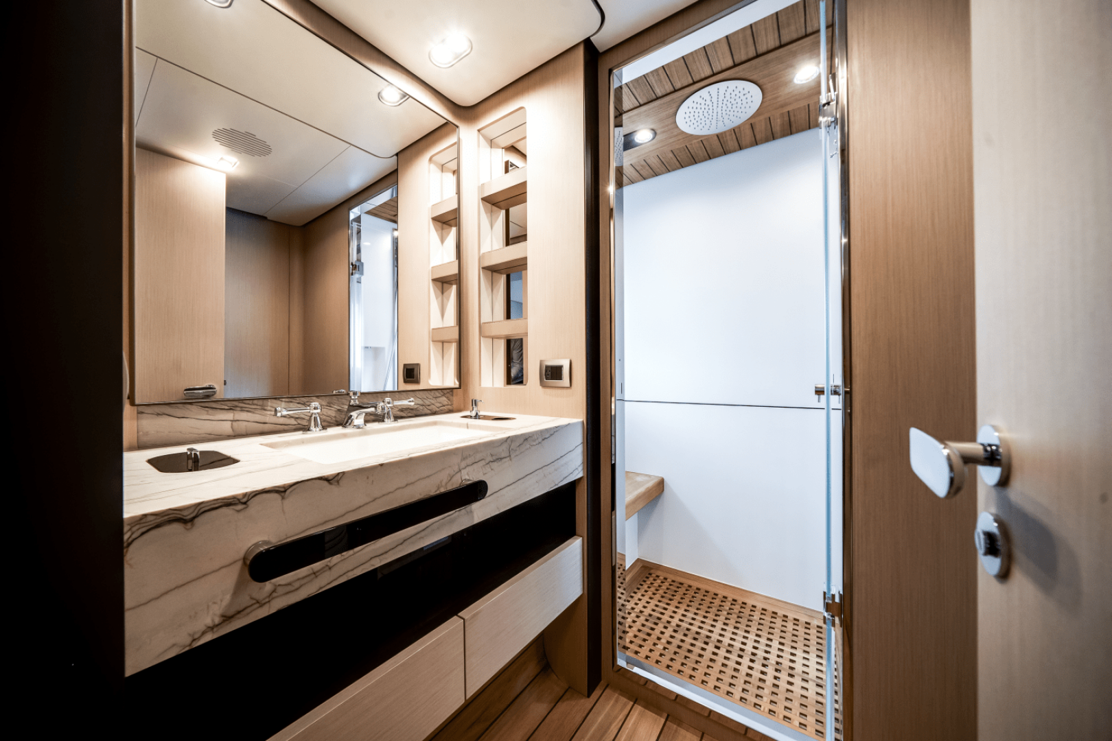 Slide: The Image of Azimut Grande 32M 2025 - 5273887