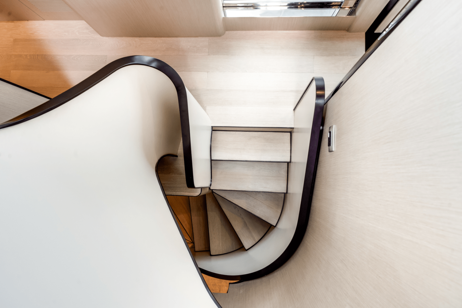 Slide: The Image of Azimut Grande 32M 2025 - 5273889