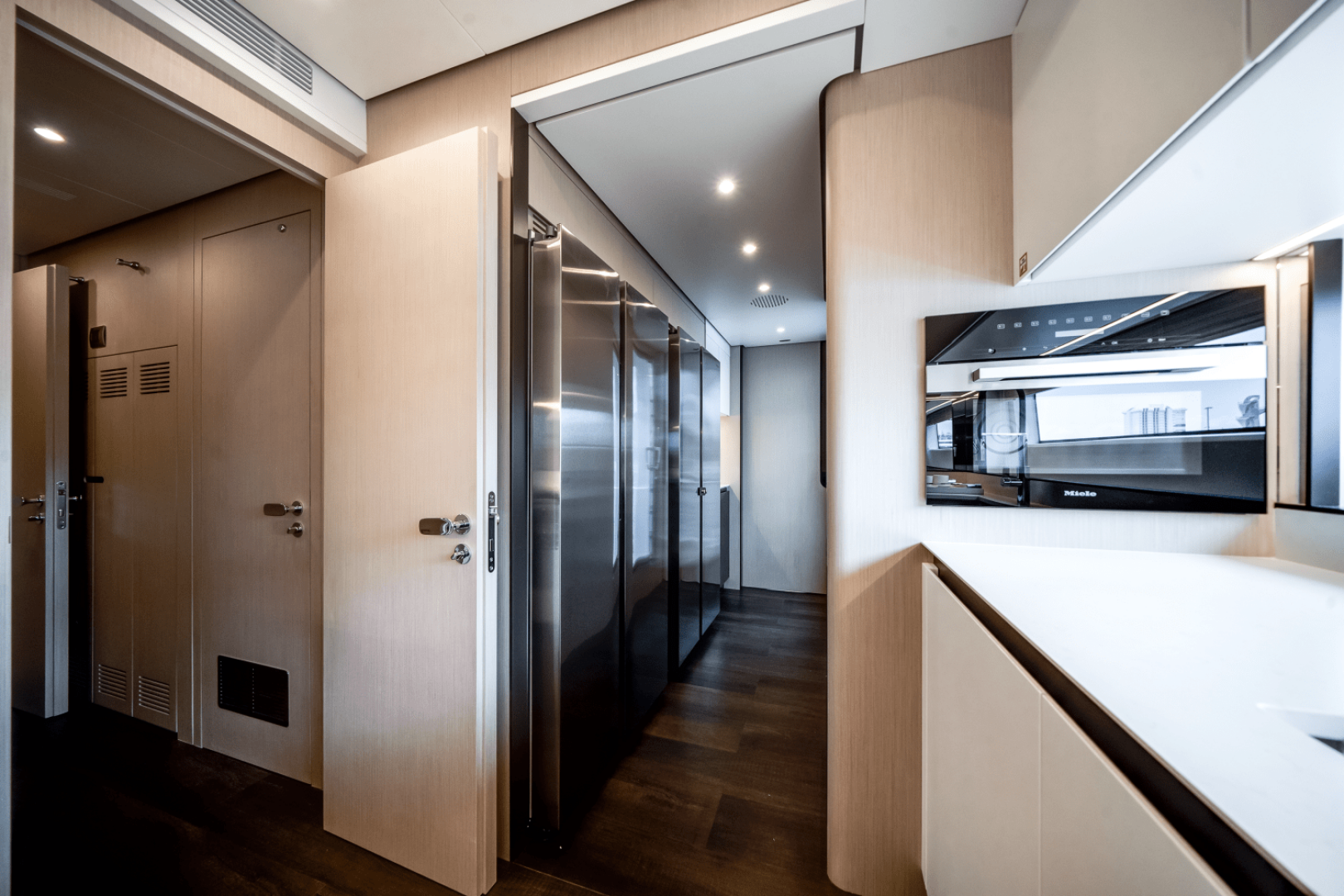 Slide: The Image of Azimut Grande 32M 2025 - 5273890
