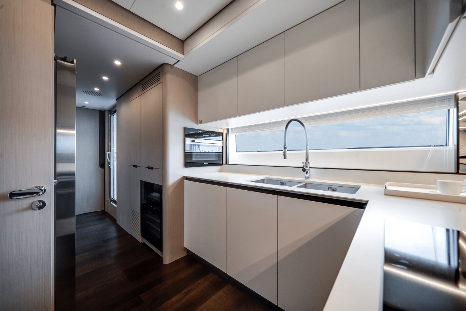 Slide: The Image of Azimut Grande 32M 2025 - 5273891
