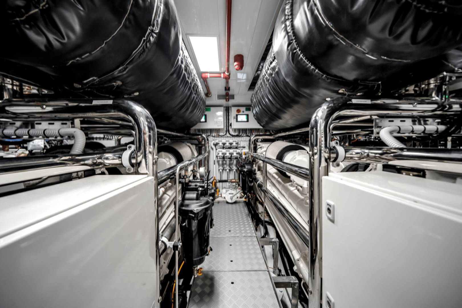 Slide: The Image of Azimut Grande 32M 2025 - 5273898